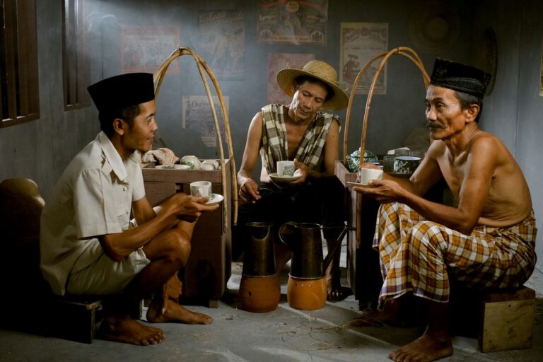 Sejarah Asal-Usul Kopi Tubruk di Nusantara